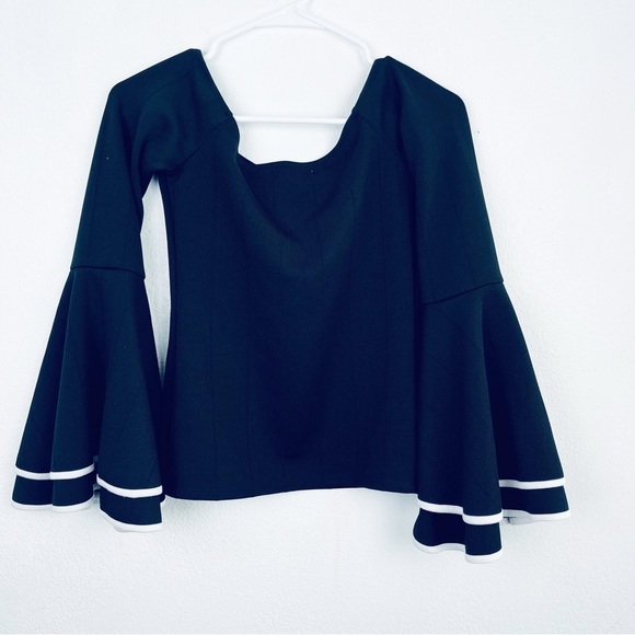 NWT bar III size S black knit flare sleeves blouse - Picture 2 of 5